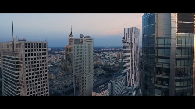 Video Reference: City, Metropolitan area, Cityscape, Metropolis, Urban area, Skyscraper, Tower block, Skyline, Daytime, Downtown