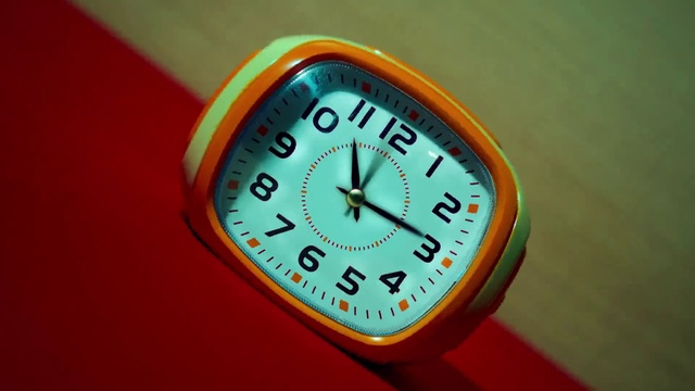 Video Reference: Watch, Clock, Analog watch, Watch accessory, Rectangle, Quartz clock, Font, Circle, Gas, Electric blue