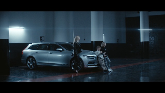 Video Reference: Land vehicle, Vehicle, Car, Automotive design, Luxury vehicle, Mid-size car, Sport utility vehicle, Auto show, Sky, Crossover suv