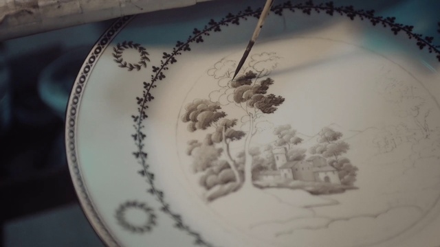Video Reference: Porcelain, Dishware, Saucer, Plate, Serveware, Tableware, Blue and white porcelain, Platter, Ceramic, Drawing