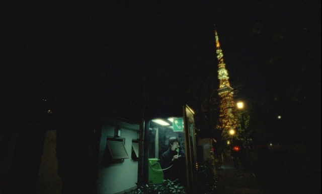 Video Reference: Night, Darkness, Light, Sky, Urban area, Lighting, Midnight, City, Metropolitan area, Spire