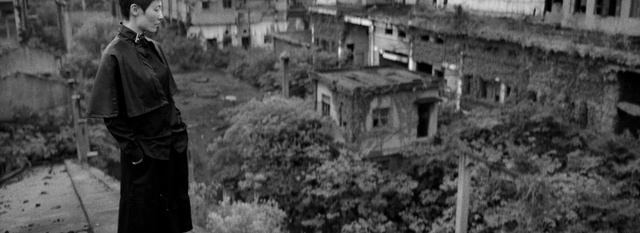 Video Reference: Black-and-white, Monochrome photography, Monochrome, Ruins, History, Photography, Architecture, Historic site, Archaeological site, Building