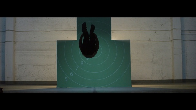 Video Reference: green, light, darkness, wall, shadow