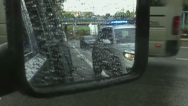 Video Reference: Mode of transport, Motor vehicle, Automotive exterior, Auto part, Automotive tire, Rear-view mirror, Transport, Automotive mirror, Vehicle, Tire, Person