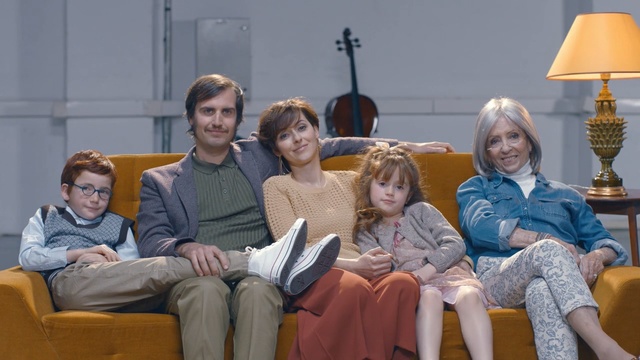 Video Reference: sitting, senior citizen, family, conversation, fun, human behavior, girl, furniture, Person