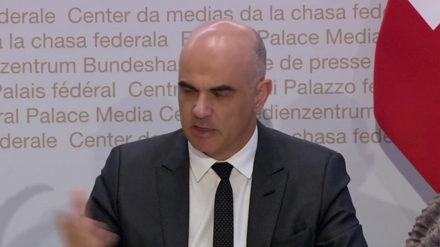 Video Reference: Forehead, Chin, Spokesperson, Businessperson, Suit, Job, White-collar worker, Official, Business, Photo caption