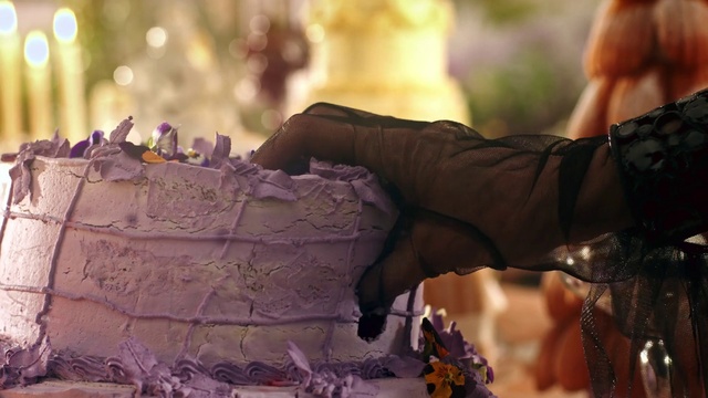 Video Reference: Food, Leaf, Cake, Cake decorating, Cuisine, Automotive tire, Baked goods, Happy, Morning, Tints and shades