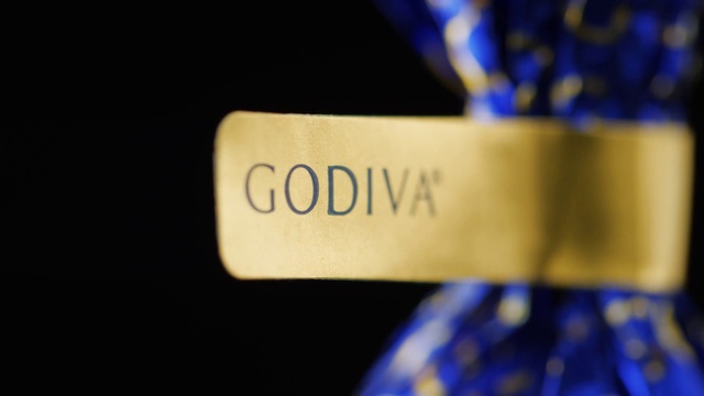 Video Reference: Cobalt blue, Blue, Photograph, Electric blue, Text, Yellow, Close-up, Font, Sky, Material property