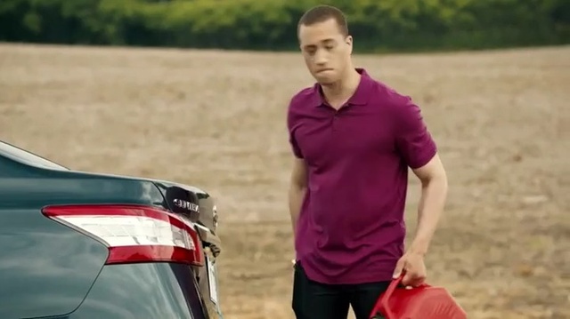 Video Reference: Vehicle, Luxury vehicle, Mid-size car, Car, Vehicle door, Full-size car, Automotive design, Executive car, Recreation, Person