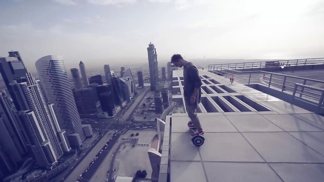 Video Reference: Metropolitan area, Urban area, Skyscraper, Metropolis, Cityscape, City, Daytime, Sky, Landmark, Skyline