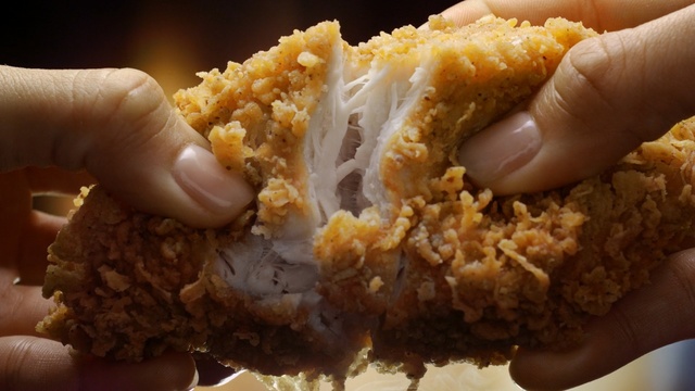 Video Reference: Dish, Food, Cuisine, Fried food, Crispy fried chicken, Ingredient, Comfort food, Korokke, Chicken fried steak, Fried chicken