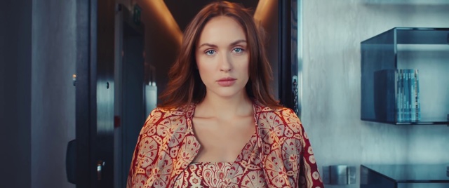 Video Reference: Hair, Face, Beauty, Eyebrow, Hairstyle, Skin, Lip, Nose, Long hair, Cheek