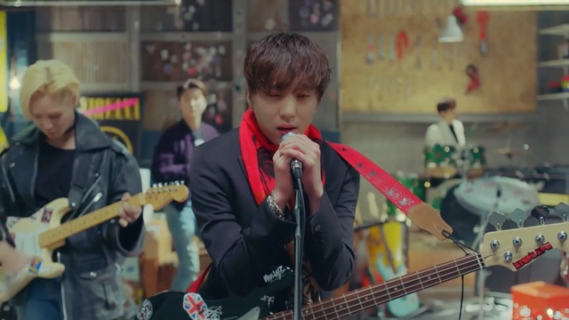 Video Reference: music, musician, guitar, plucked string instruments, performance, musical instrument, string instrument, guitarist, string instrument, musical ensemble, Person