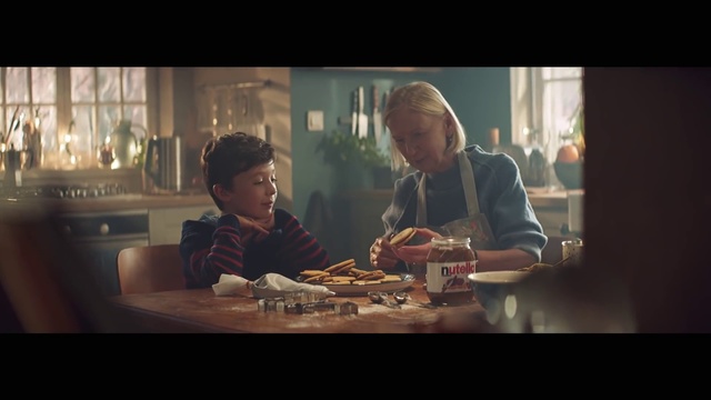 Video Reference: Snapshot, Conversation, Human, Movie, Screenshot, Photography, Scene, Adaptation, Eating, Finger food