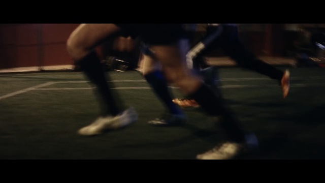 Video Reference: Choreography, Muscle, Performance, Leg, Footwear, Competition event, Physical fitness, Photography, Thigh, Human leg