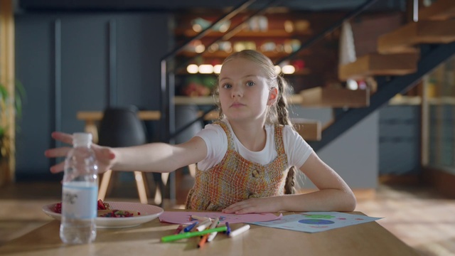 Video Reference: Water, Fun, Table, Room, Restaurant, Vacation, Glass