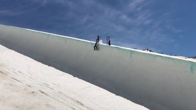 Video Reference: sky, mode of transport, boardsport, extreme sport, geological phenomenon, cloud, terrain, piste, adventure, mountain range