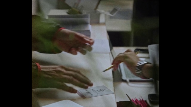 Video Reference: Finger, Hand, Paper, Nail, Writing, Art, Writing instrument accessory