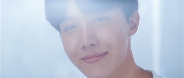 Video Reference: Face, Skin, Hair, Eyebrow, Chin, Nose, Cheek, Lip, Head, Forehead