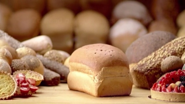 Video Reference: food, pâtisserie, petit four, baking, finger food, dessert, macaroon, bakery