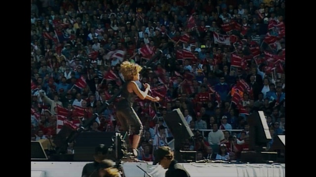 Video Reference: Audience, Crowd, Fan, Sport venue, Performance, Arena, Event, Stadium, Player, Music artist