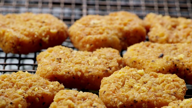 Video Reference: Dish, Food, Cuisine, Ingredient, Biscuit, Baked goods, Anzac biscuit, Finger food, Cookie, Dessert