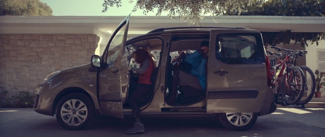 Video Reference: car, motor vehicle, vehicle, transport, van, mode of transport, automotive design, city car, family car, vehicle door