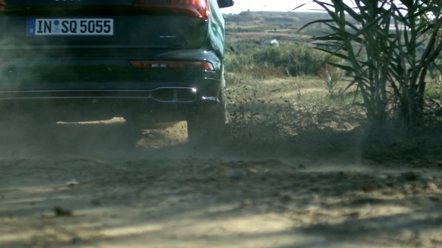 Video Reference: Land vehicle, Vehicle, Car, Mode of transport, Automotive exterior, Tire, Automotive tire, Road, Soil, Automotive wheel system