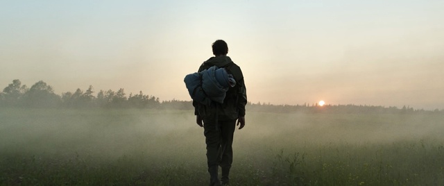 Video Reference: People in nature, Atmospheric phenomenon, Mist, Morning, Sky, Fog, Standing, Atmosphere, Haze, Photography