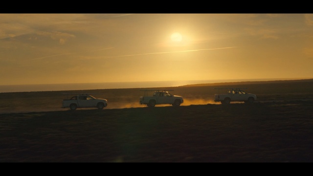 Video Reference: Sky, Horizon, Atmospheric phenomenon, Morning, Sunrise, Cloud, Sunset, Sea, Calm, Landscape
