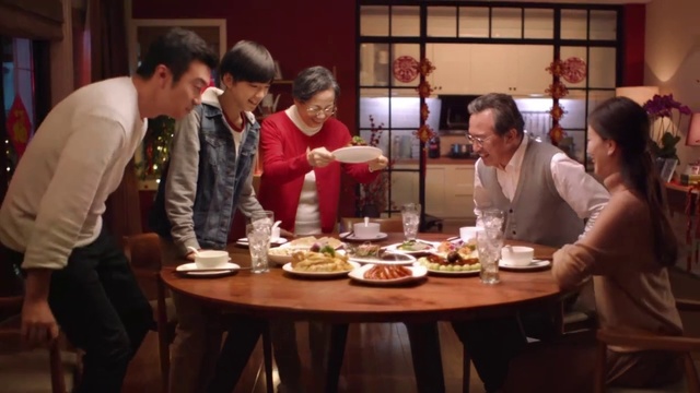 Video Reference: Meal, Restaurant, Conversation, Supper, Event, Dinner, Lunch, Food, Brunch, Interaction