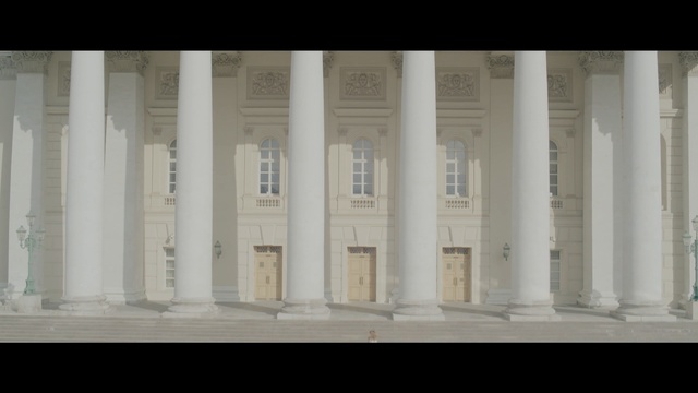 Video Reference: column, structure, landmark, architecture, classical architecture, baluster, arch, ancient roman architecture, window, facade, Person