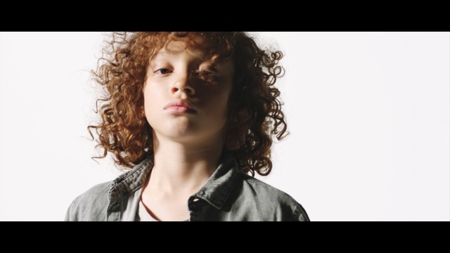 Video Reference: human hair color, hairstyle, girl, black hair, brown hair, long hair, hair coloring, portrait, portrait photography, Person