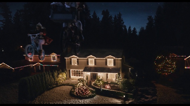 Video Reference: Light, Lighting, House, Sky, Screenshot, Home, Night, Photography, Landscape, Adventure game