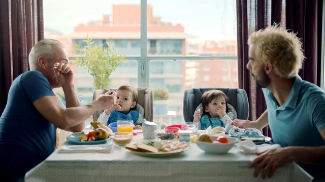 Video Reference: meal, lunch, brunch, eating, food, supper, fun, dish, recreation, restaurant, Person