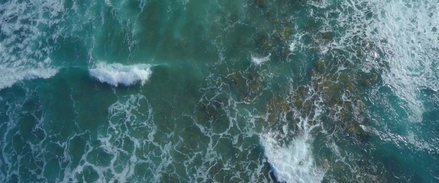 Video Reference: Water, Wave, Wind wave, Water resources, Sea, Turquoise, Ocean, Geological phenomenon, Watercourse, Coast