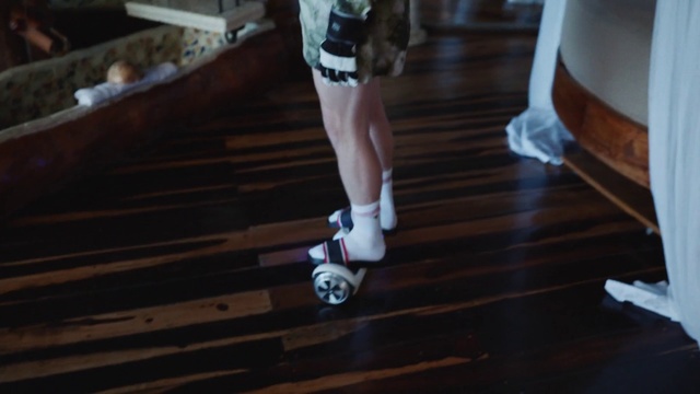 Video Reference: Footwear, Leg, Human leg, Hardwood, Shoe, Wood, Human body, Floor, Foot, Room