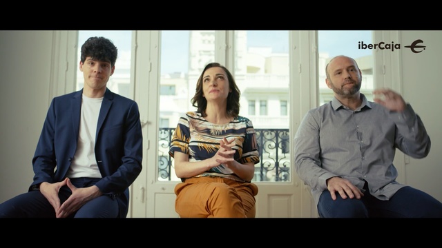 Video Reference: Conversation, Sitting, Fun, Adaptation, White-collar worker, Happy