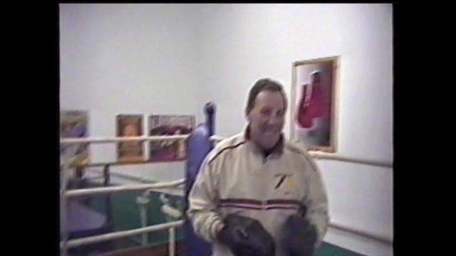 Video Reference: Photograph, Snapshot, Arm, Standing, Shoulder, Lecture, Muscle, Fun, Room, Joint