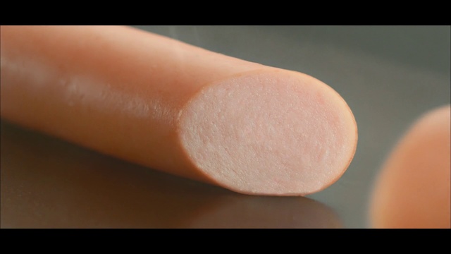 Video Reference: Skin, Finger, Nail, Joint, Hand, Flesh, Material property, Peach