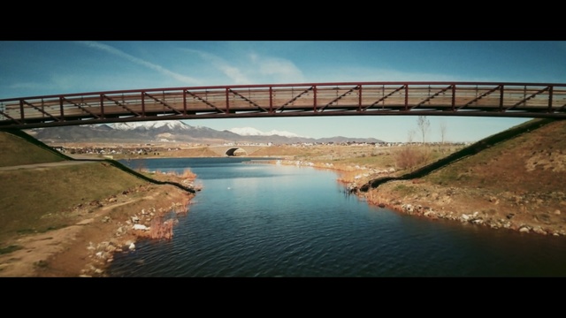 Video Reference: bridge, waterway, water resources, fixed link, sky, river, horizon, reservoir, water, beam bridge