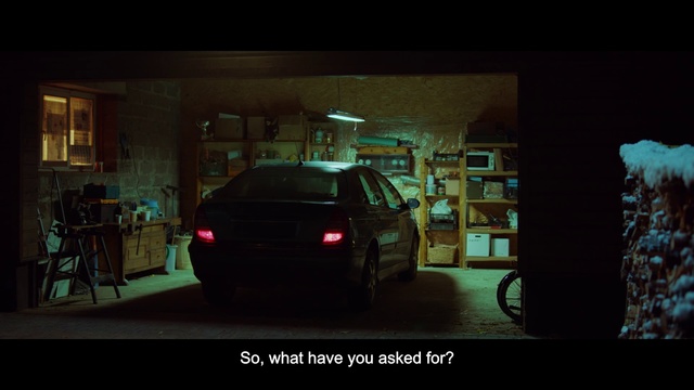 Video Reference: Car, Mode of transport, Vehicle, Automotive lighting, Automotive design, Lighting, Darkness, Vehicle door, Automotive exterior, Midnight