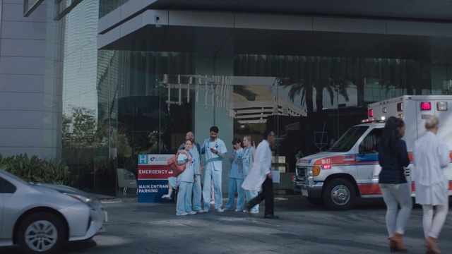 Video Reference: Land vehicle, Vehicle, Car, Transport, Mode of transport, Mid-size car, Family car, City car