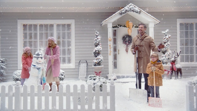 Video Reference: Fashion, Outerwear, Winter, Room, Display window, Window, Boutique, Fashion design, House, Display case, Person