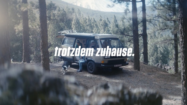 Video Reference: Land vehicle, Vehicle, Car, Mode of transport, Transport, Automotive tire, Commercial vehicle, Off-roading, Tire, Automotive wheel system