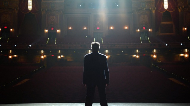 Video Reference: Light, Standing, Night, Lighting, Sky, Snapshot, Darkness, Atmosphere, Photography, Street light, Person