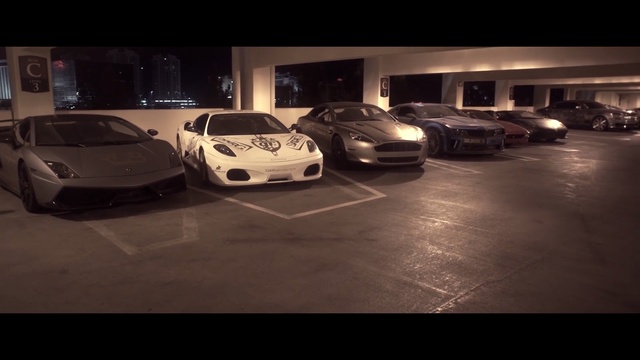 Video Reference: Land vehicle, Vehicle, Car, Supercar, Automotive design, Sports car, Luxury vehicle, Mode of transport, Lamborghini, Performance car