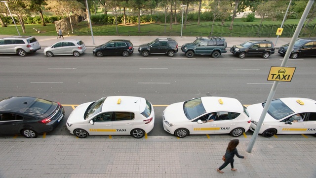 Video Reference: motor vehicle, car, vehicle, transport, mode of transport, city car, parking, family car, automotive exterior, parking lot