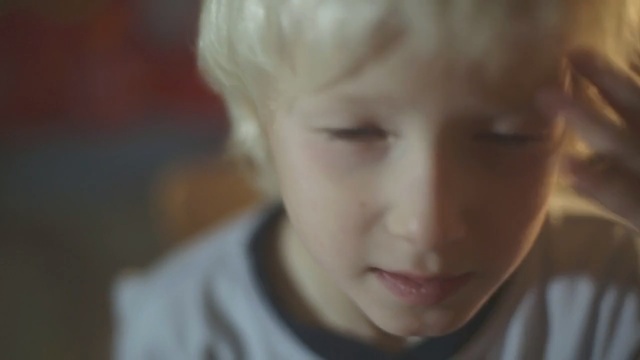 Video Reference: Face, Hair, Nose, Cheek, Eyebrow, Forehead, Chin, Skin, Lip, Facial expression, Person