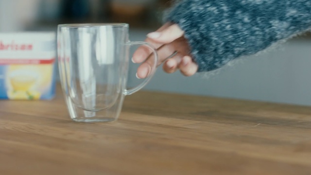 Video Reference: Drinkware, Water, Cup, Glass, Hand, Cup, Finger, Drink, Tableware, Transparent material